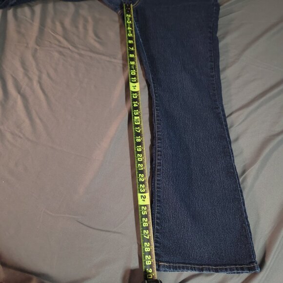 Levi Strauss Signature Jeans Womens 33* Blue Curvy Bootcut Dark Wash Denim - Picture 9 of 10